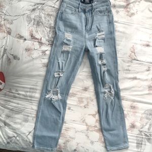 Hollister ultra high rise mom jeans